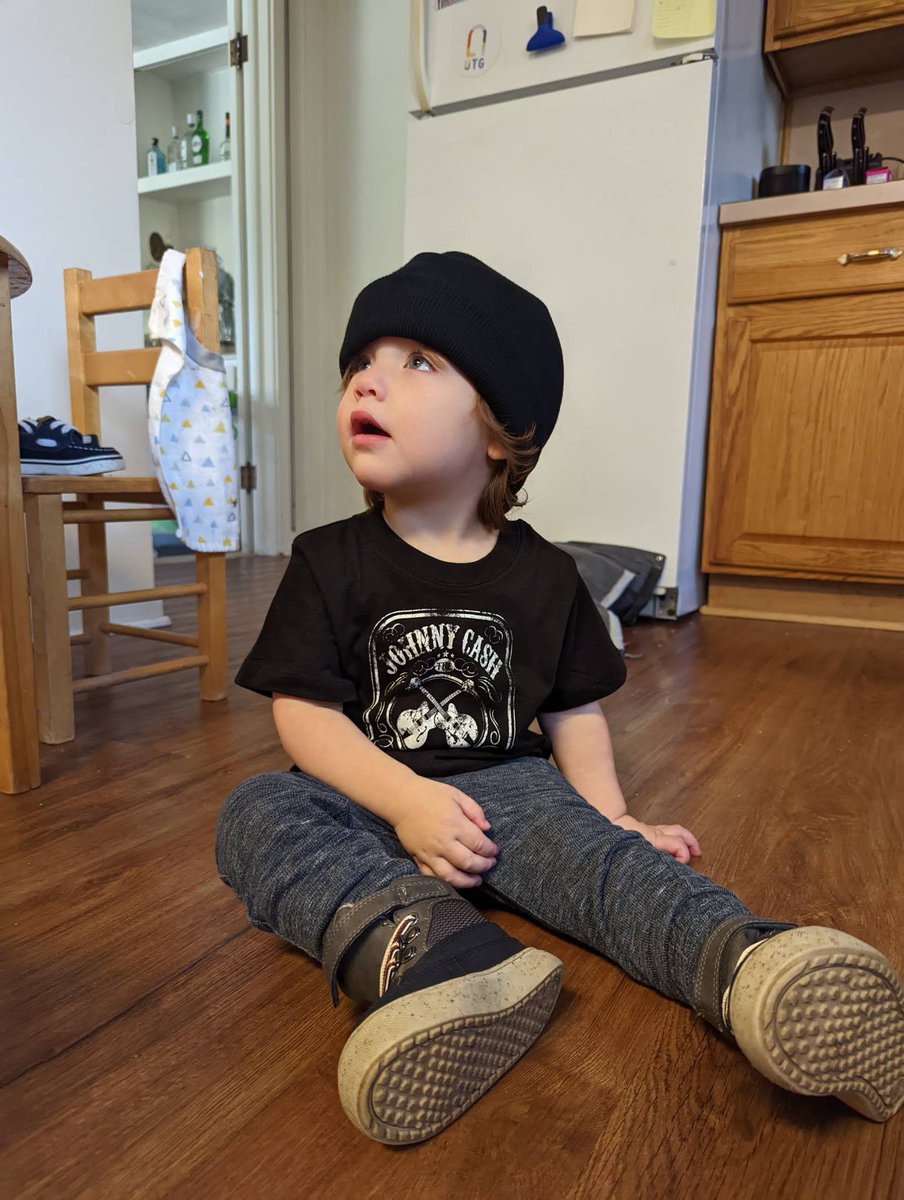 GabriMaria2's tweet photo. The world is crap, but my son is still the cutest #teenagedirtbag ever. Have a happy Monday! https://t.co/vm4J9DdJaa