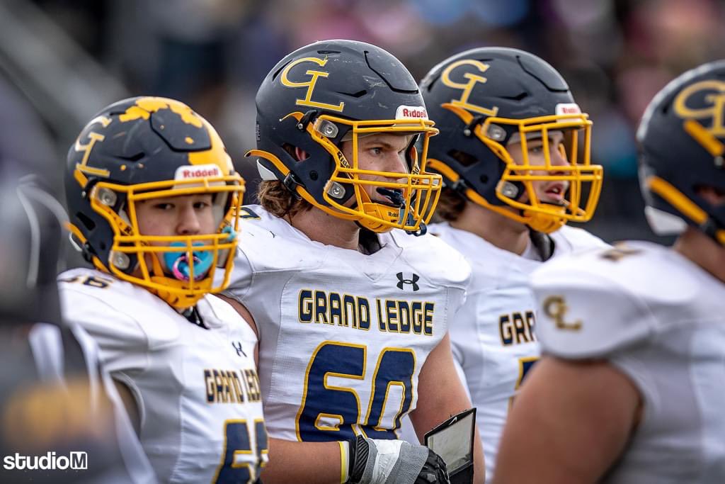 theloganallen's tweet photo. We fought hard the past weekend for that regional title and ended short. It was a great season, now it’s time for some wrestling. #glfootball #wrestling #districchamps #classof24 #grandledgefootball #mhsaa #offensiveline #brotherhood https://t.co/O4DEUGm8qR