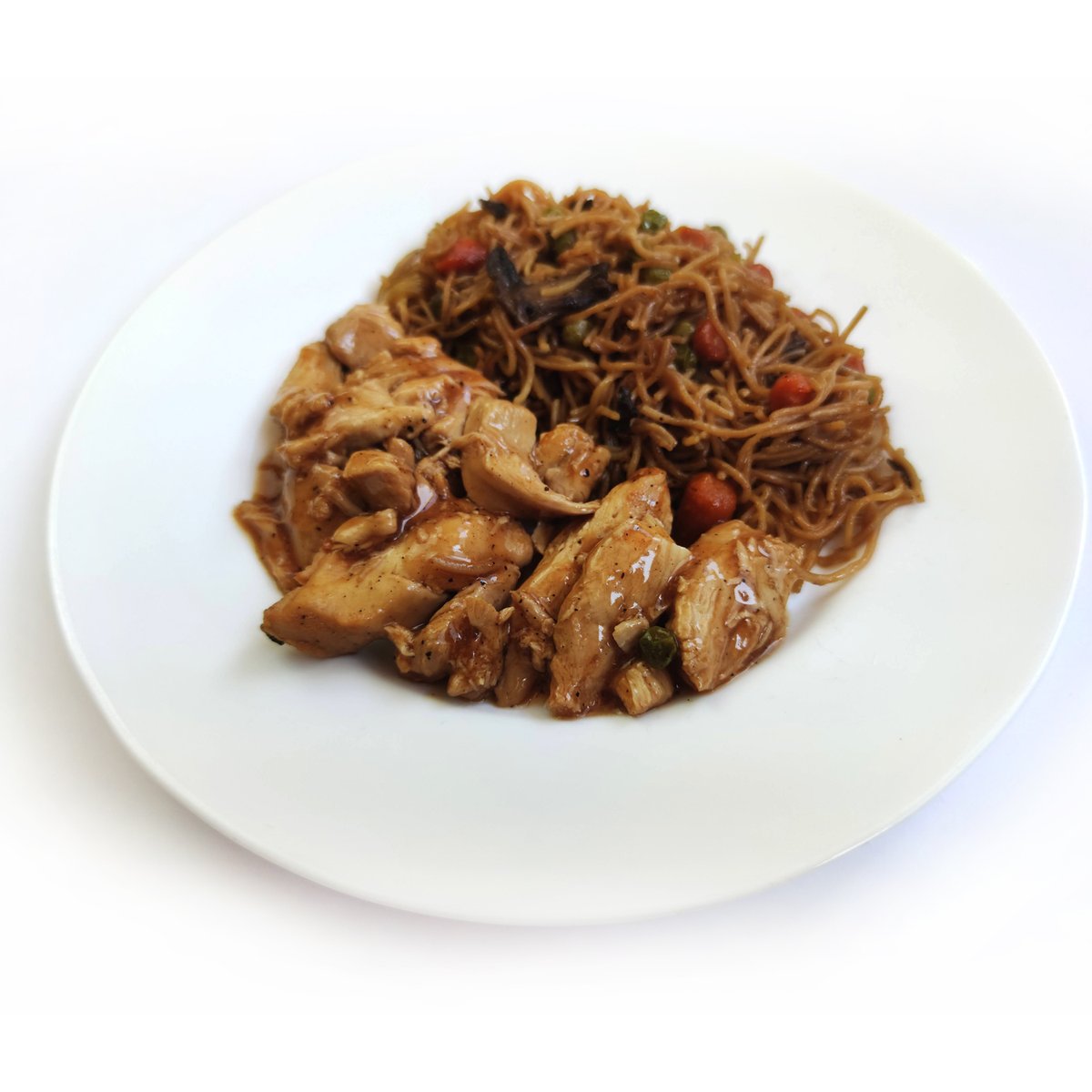 MealSolutionsES's tweet photo. Hemos actualizado nuestro pollo teriyaki, y hemos añadido fideos chinos con soja y verduritas... ¿Te animas a probarlo?

👉 5€ de descuento en tu primer pedido
👉 CÓDIGO: DESCUENTO5E

https://t.co/KkorNdF063 https://t.co/EnKfa6ql8r