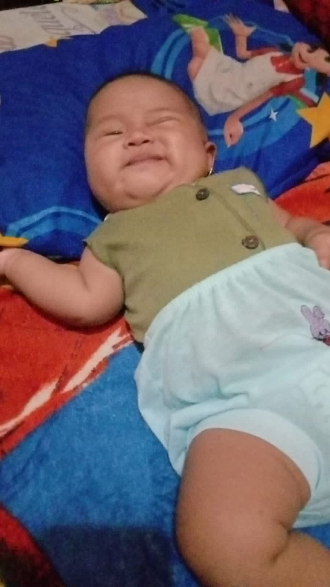 KisablengSamino's tweet photo. @DokterTifa Si mungil lucu pinter calon tulang punggung Negeri https://t.co/Z1ksBcQQ1a