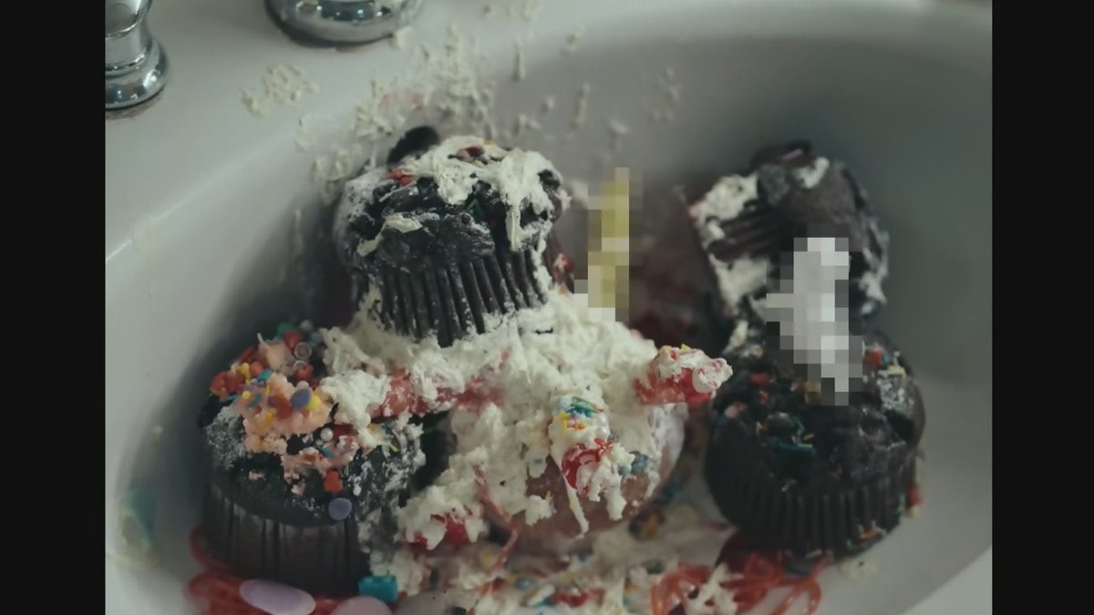 ultseul's tweet image. i really love how they styled the girls maturely but the classic red velvet goofiness still comes through. they’re all dressed to kill in a nice big kitchen while baking things with such terrible terrible vibes that they have to be redacted