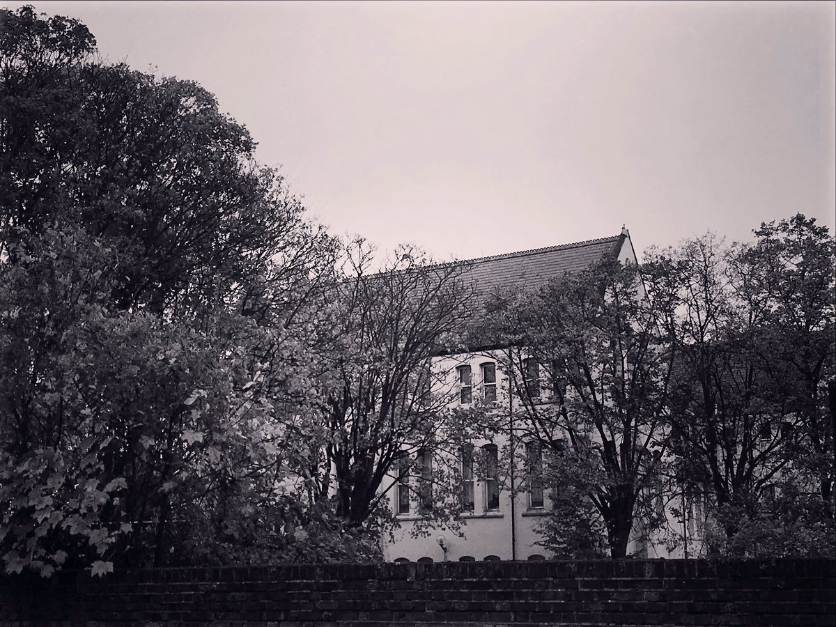 HooklandGuide's tweet photo. The rapid abandonment of Bennewith House by both the nuns and the orphans left in their dubious care, continues to generate much speculation. Phrases such as ‘mass possession’ and ‘group hysteria’ are commonly used. The gates remain locked, the buildings hollowed and left to rot. https://t.co/fHViNzqlqm