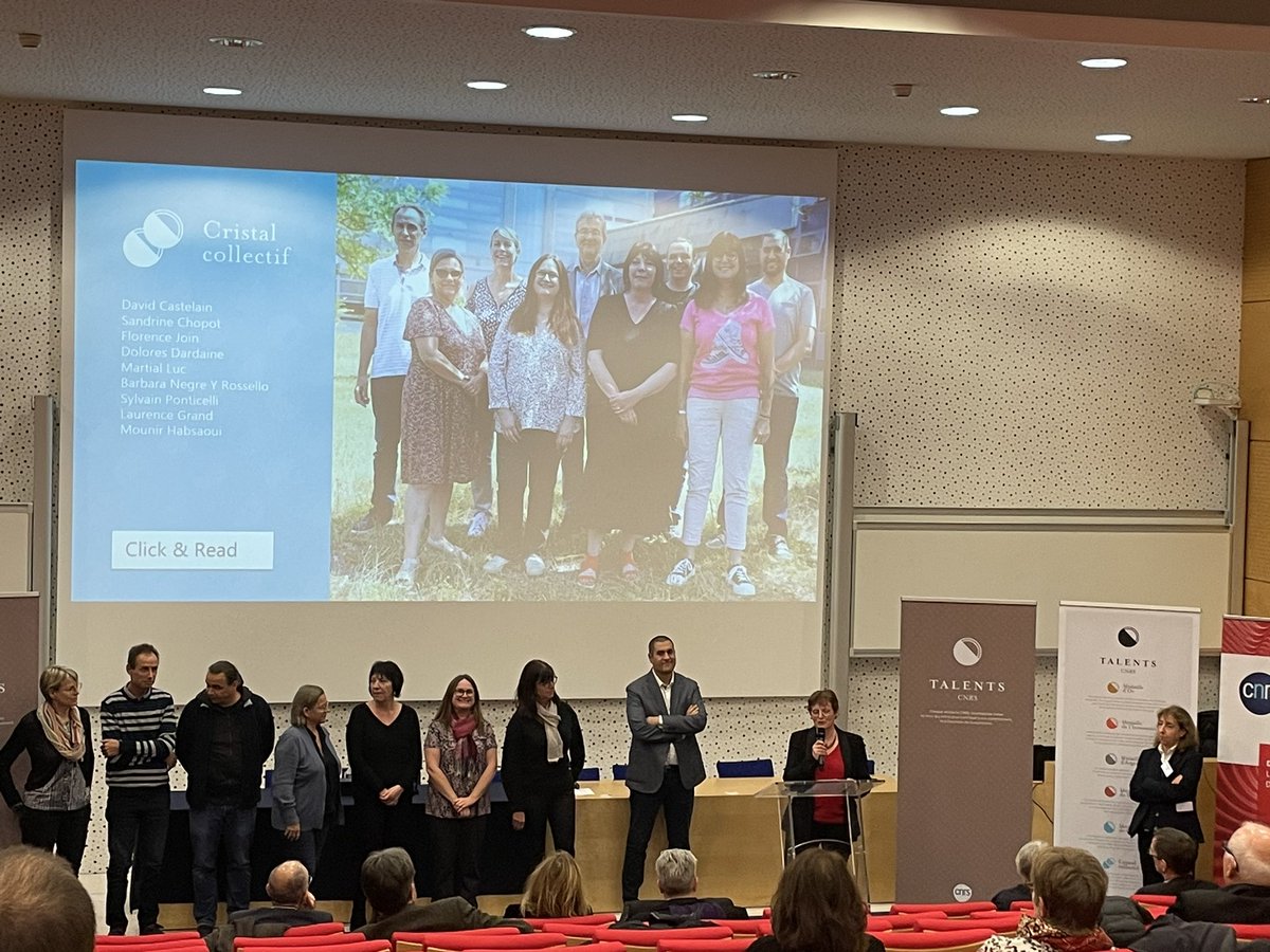 Click&amp;read reçoit le cristal collectif du <a href="/CNRS/">CNRS 🌍</a> <a href="/CNRS_Centre_Est/">CNRS Centre-Est</a>. Claire François, directrice de l’<a href="/INIST_CNRS/">CNRS Inist</a> met en avant la complémentarité des compétences de l’équipe dans la réussite de ce projet. #talents #cristalcnrs #clickandread <a href="/BibCnrs/">BibCNRS</a>