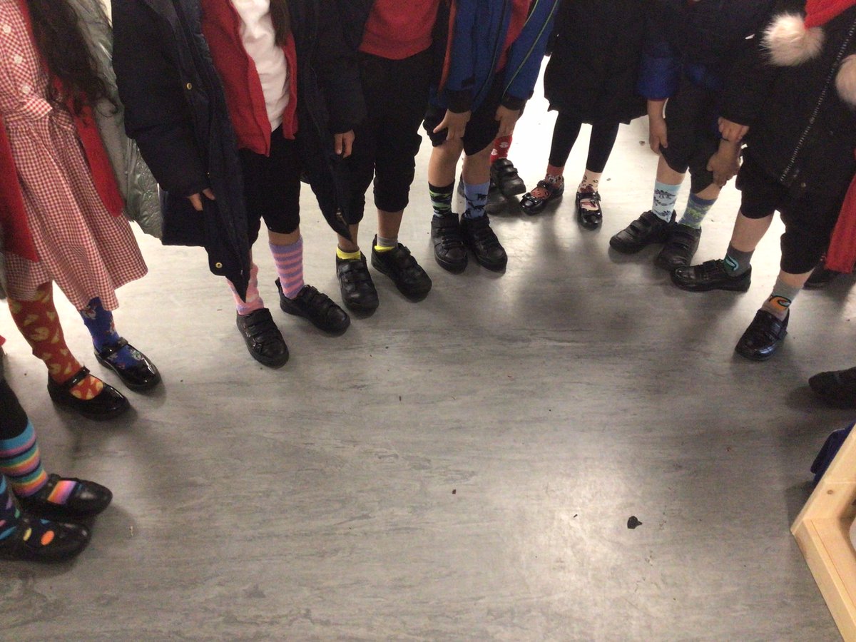 It’s #oddsocksday  for anti-bullying week! Our class have accepted a challenge to pass a smile to each other to make our class a happier place this week and every week #antibullyingweek2022  @kestrelmead