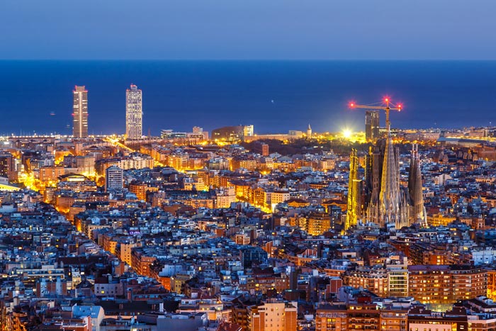 Una gestión más eficiente del #alumbradopúblico nos hace una sociedad más inteligente y sostenible. #Afeisa acompaña a #Barcelona a ser la capital mundial de Ciudades inteligentes.
Conocer más📣 bit.ly/3g4SViS
#smartcity #Barcelona #tech