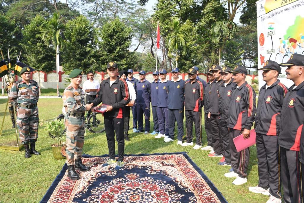 trishakticorps's tweet photo. #BattleofHilli
Commemorating 50 glorious years

Joint Cycling Expedition from #Binnaguri to #Hilli conducted by a team including members of Eighth of Hilli Battalion and the #KripanDivision

#IndianArmy
#HarKaamDesKeNaam

@adgpi
@easterncomd https://t.co/ovV8rL2FmC