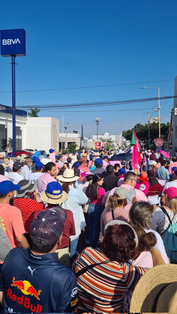 pao_maldo's tweet photo. Durango

#ElINENoSeToca #ElINESeDefiende #ElINESomosTodos #ALasCalles13Nov https://t.co/0MTnXl5aO7