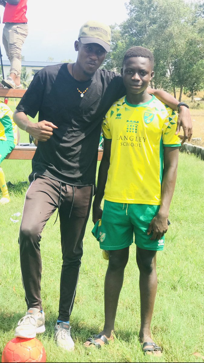 easternpanther's tweet photo. One Brick A Day, Ground Up to The Top. #BelieveToAchieve #MondayMotivation #Anas #BlackStars https://t.co/8UcRZyemsd