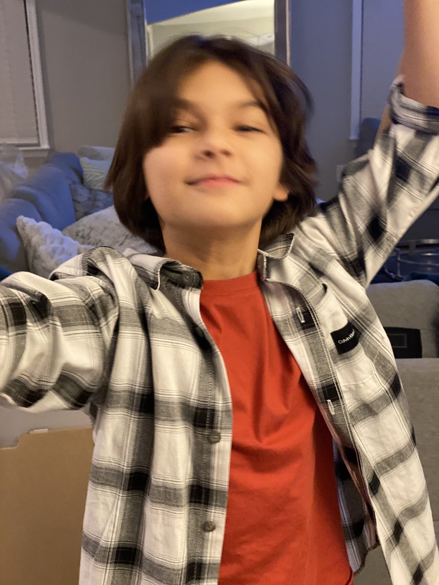 JackAustinActor's tweet photo. No idea what is happening here 🤣🤣🤣 have a great day, friends! https://t.co/WttTQKzoVw
