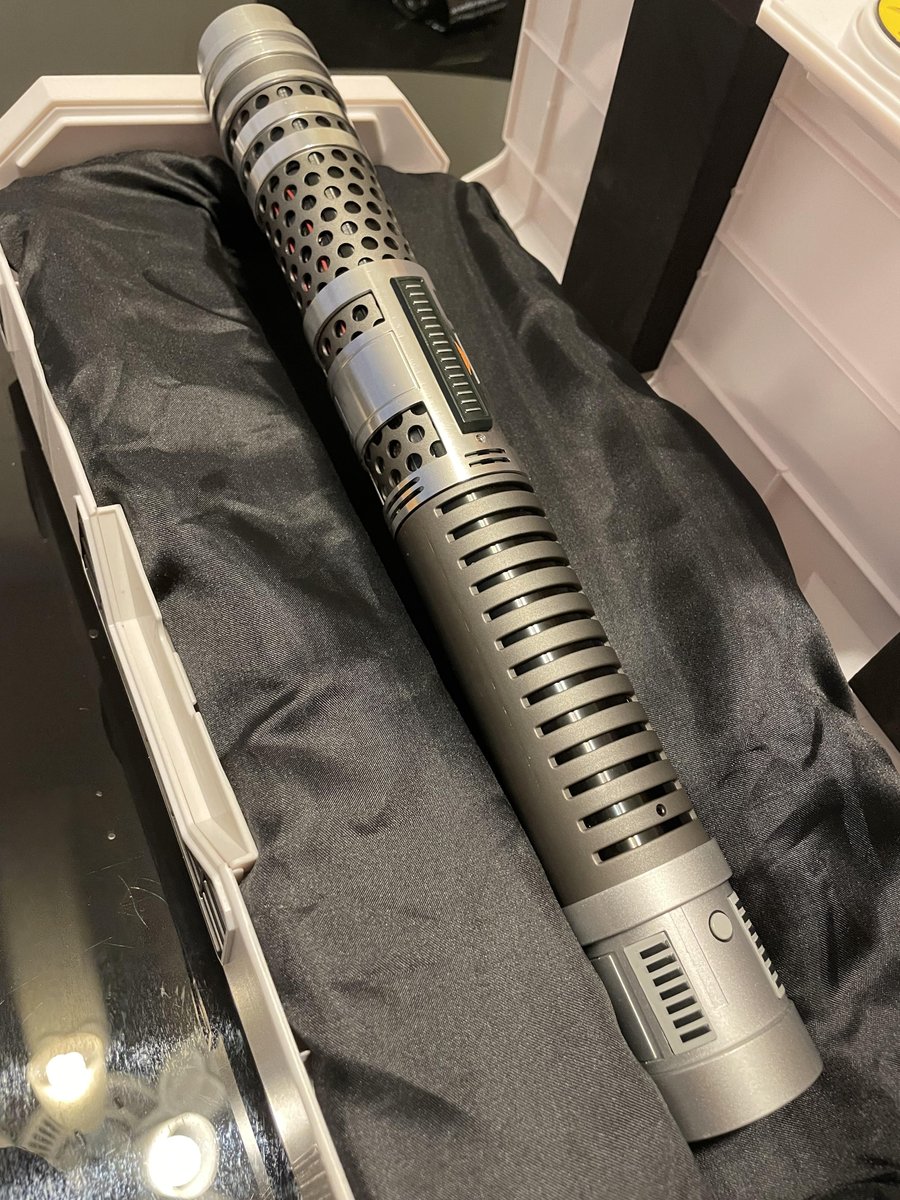 VentressDay's tweet photo. #VENTRESSDAY GIVEAWAY!

Post about Ventress using the hashtag and then click the link below to enter for a chance to win Ventress' Dark Disciple lightsaber hilt! 

For shipping reasons, this giveaway is unfortunately US-only. 💜 

Enter here: https://t.co/Ad7Xndxry7 https://t.co/E80ZxMbi63