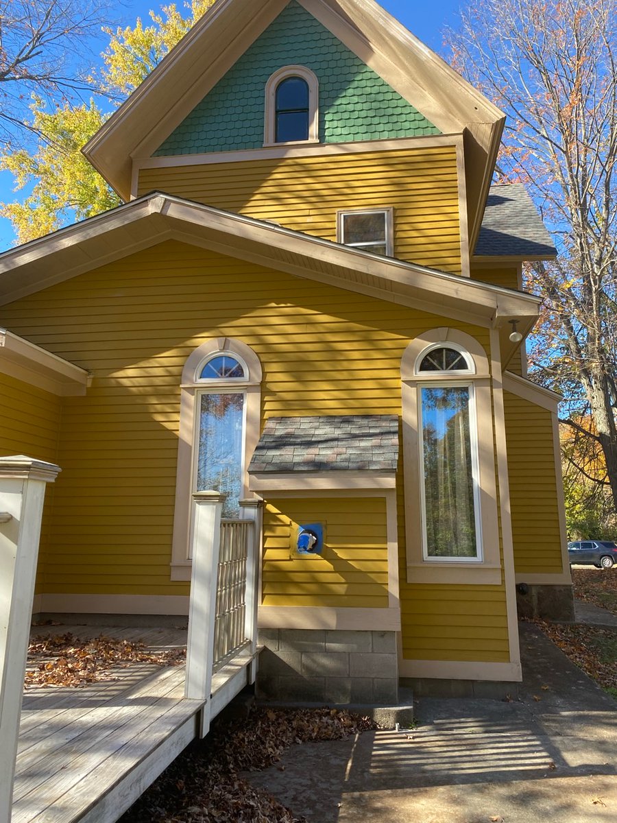 Good Morning! 🌞 Exterior Painting in progress on this quaint home in North Haven! We love the fall colors! #painting #CT #fall #sunshine #happyclients #historichomes #northhaven #exterior #progress #loveit #happyfall
