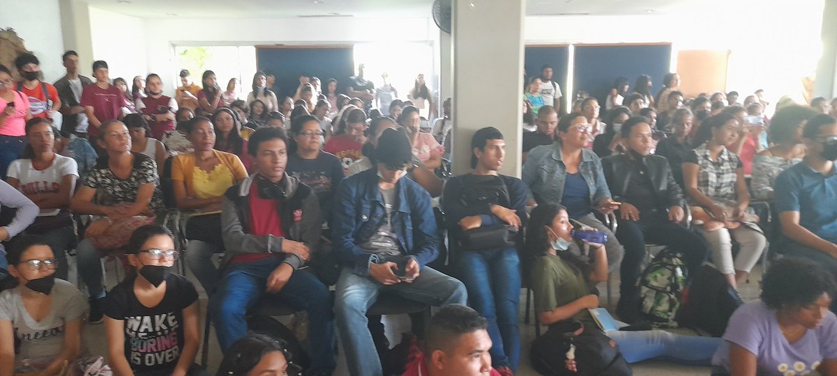 #Ahora #14Nov Inician actividades acádemicas estudiantes de nuevo ingreso de la <a href="/FaCE_UC/">FaCE-UC</a> 

#FaCEActiva #FaCEHumanista #2022AñoJubilar <a href="/TiempoUC/">Tiempo Universitario</a>