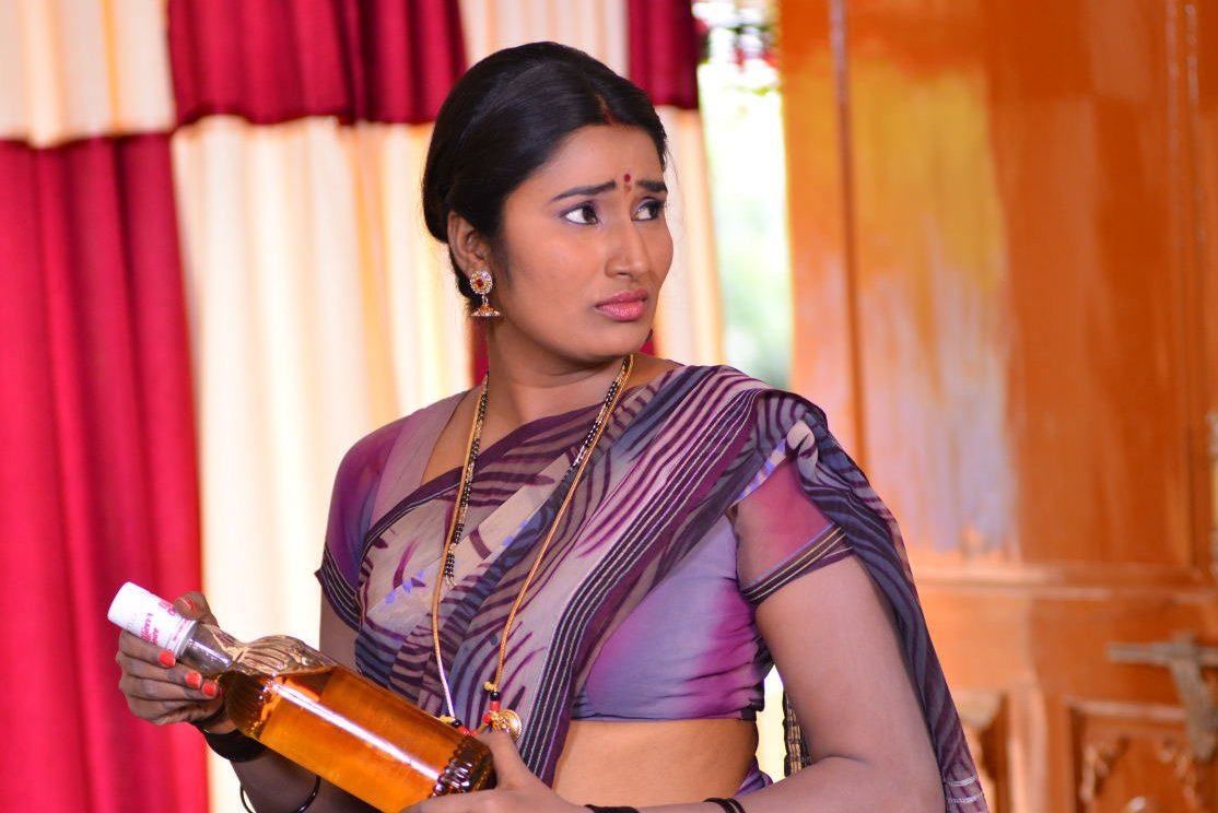 Image Who is Actress SurekhaReddy ? Youtube Actress Surekha Reddy Collections, iiQ8
