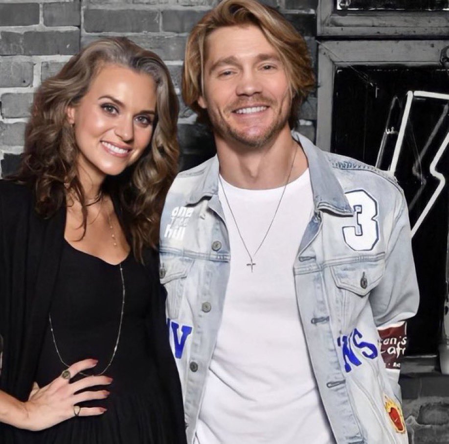 OTHDIARY (@othdiary) on Twitter photo Lucas and Peyton, just a few years later. <a href="/ChadMMurray/">Chad Michael Murray</a> <a href="/HilarieBurton/">Hilarie Burton Morgan</a> Lucas and Peyton, just a few years later. <a href="/ChadMMurray/">Chad Michael Murray</a> <a href="/HilarieBurton/">Hilarie Burton Morgan</a>