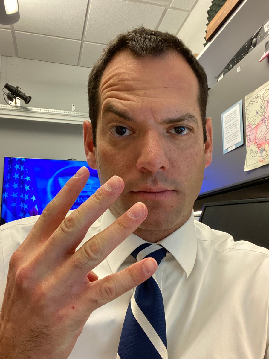 OrenCNN's tweet image. I had 4 signs of #type1diabetes when I was diagnosed: 💧thirst, 🚽frequent urination, 🤔unexplained weight loss, and 🛌exhaustion. #SeeTheSigns #T1D #WorldDiabetesDay 

@BeyondType1