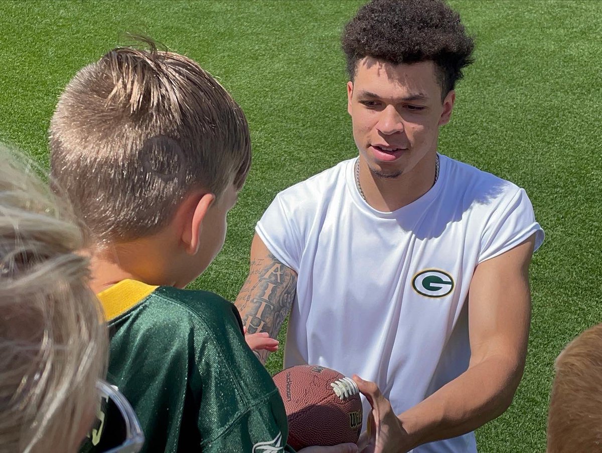 JillEllen4's tweet photo. @ChristianW2017 My son Blake was so excited to watch you score 3 TD’s!! “That’s my boy!” He screamed every time with a huge smile on his face! He loved meeting you in Green Bay and loves watching you play! Great game! @packers @ThePackersWire @LambeauField https://t.co/HAavoRiVBf