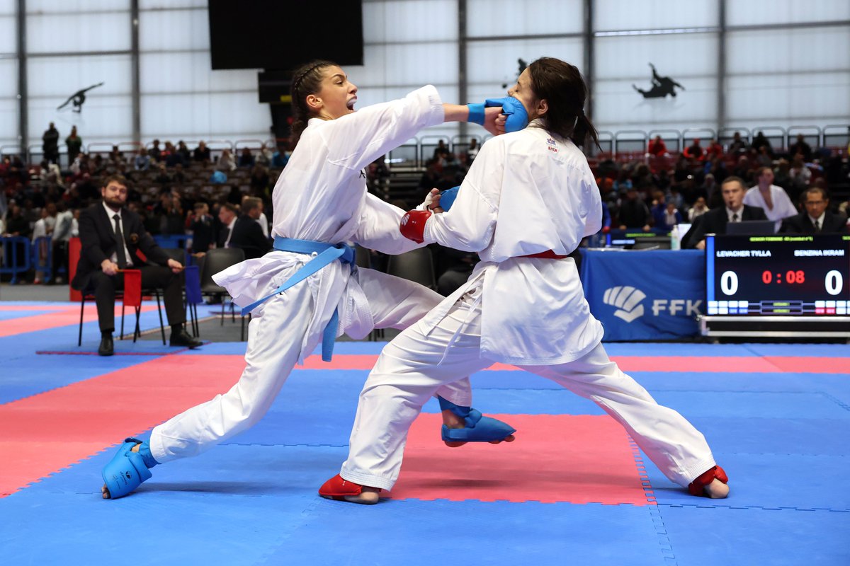 ffkarate's tweet photo. 👊 Ce week-end, les seniors se sont réunis pour s’affronter en individuel et en équipe, lors de la Coupe de France Seniors à la Halle Carpentier de Paris.

Les résultats 👉 https://t.co/fJriGAuYUW
Les photos 👉 https://t.co/9aWnCIoPCQ

📸 Denis Boulanger https://t.co/DePtIGU8K7