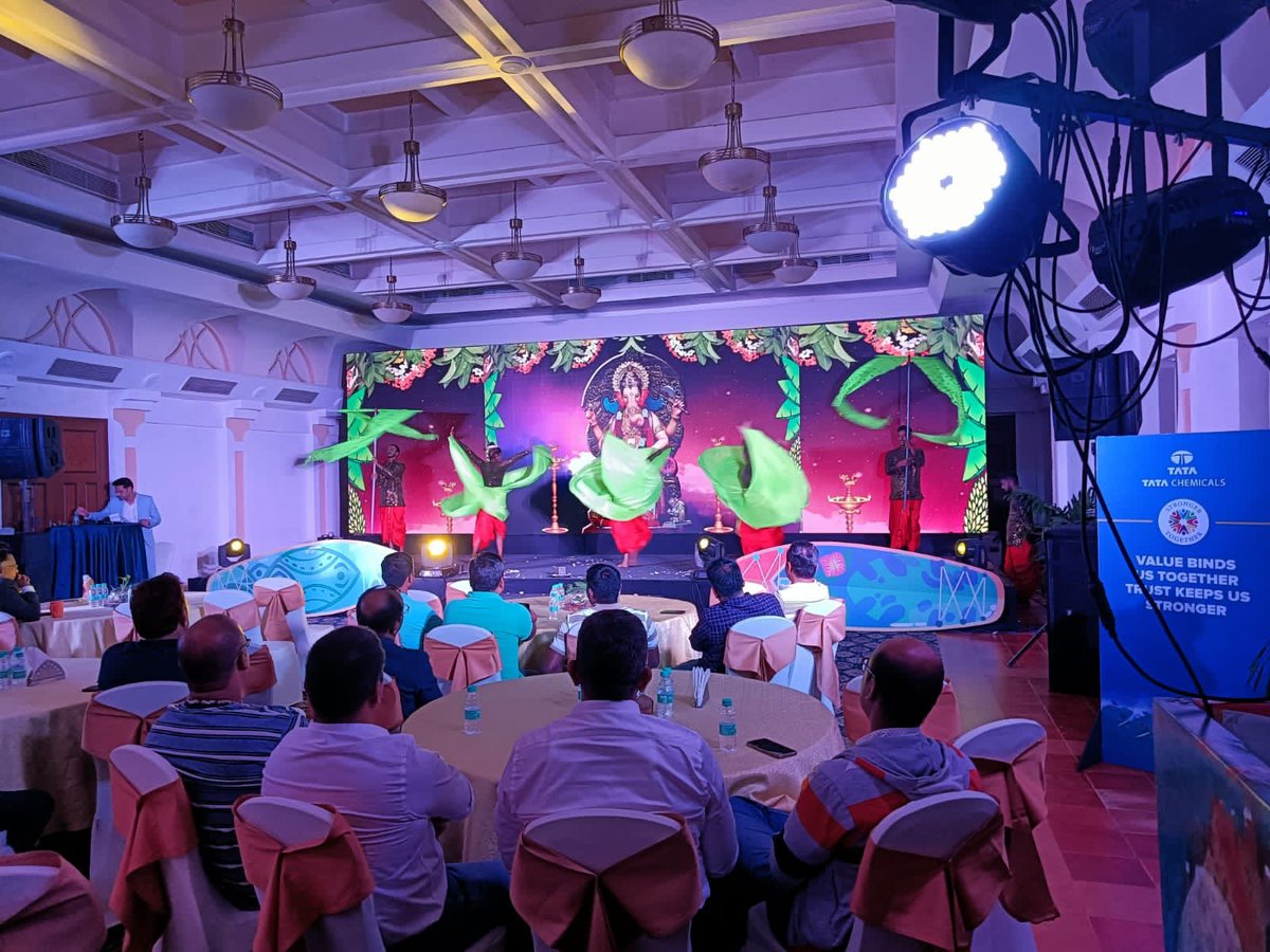 TataChemicals's tweet photo. As our Annual Business Meet ends, it’s time to recognise the achievements of our Channel partners with awards and ‘Thank You’s! Here are a few glimpses of the evening event as our teams enjoy together!
#Recognition #Awards #BusinessMeetsFun #ServingSocietyThroughScience https://t.co/Rk4WSjxhAh