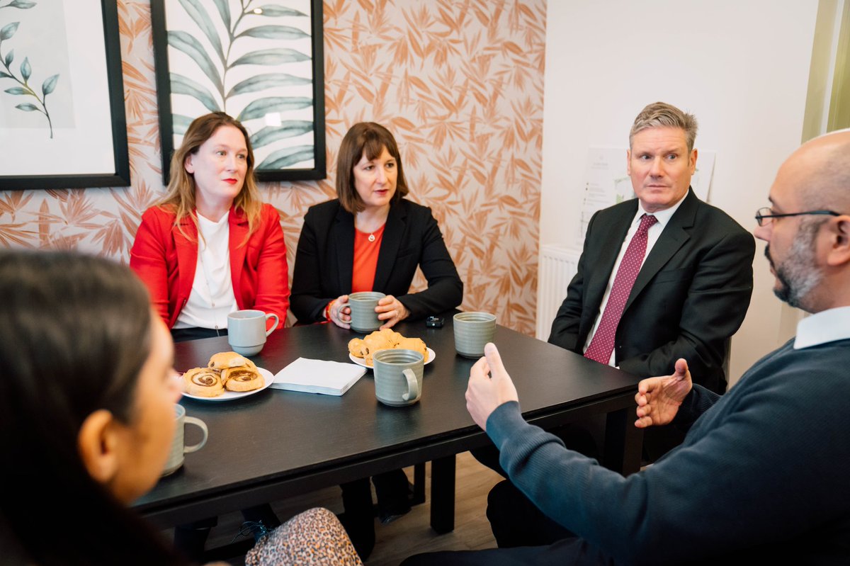 emily4MK's tweet photo. So good to welcome @Keir_Starmer and @RachelReevesMP to MK to talk about the struggles people have getting on the housing ladder during this economic crisis created in Westminster #loveMK @MKLabourParty https://t.co/lTv8KGdxwG