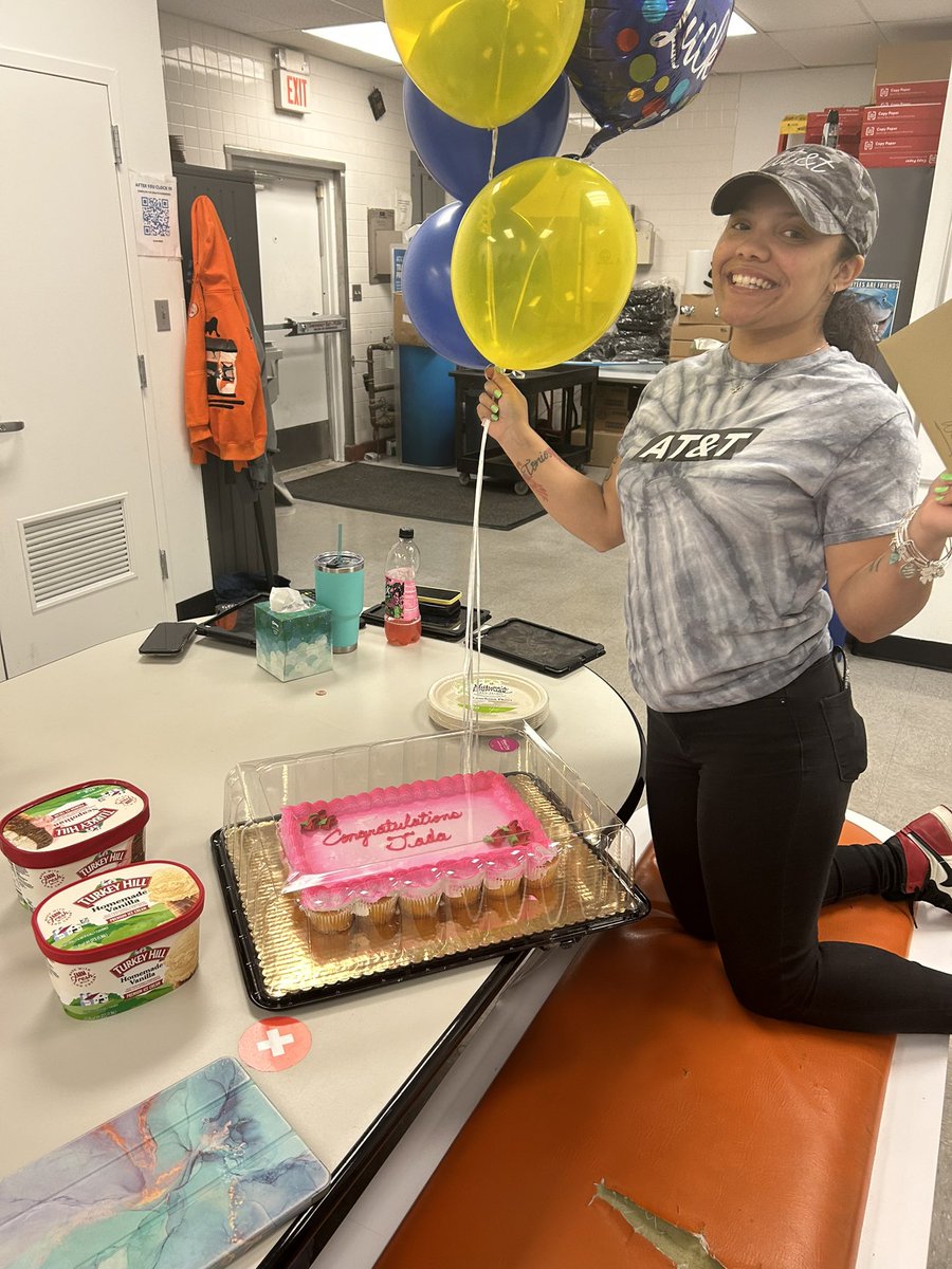 jadakeels's tweet photo. Where to start…what a great 1st year I’ve had so far, &amp; it’s still not over yet!! So appreciative, &amp; proud to have been a #WaldorfWolf. This next chapter is about flourishing, enhancing &amp; execution. So excited for what the future holds. Silver spring we going up!!🤩🚀
#LifeAtATT https://t.co/U9eUwMPnxE