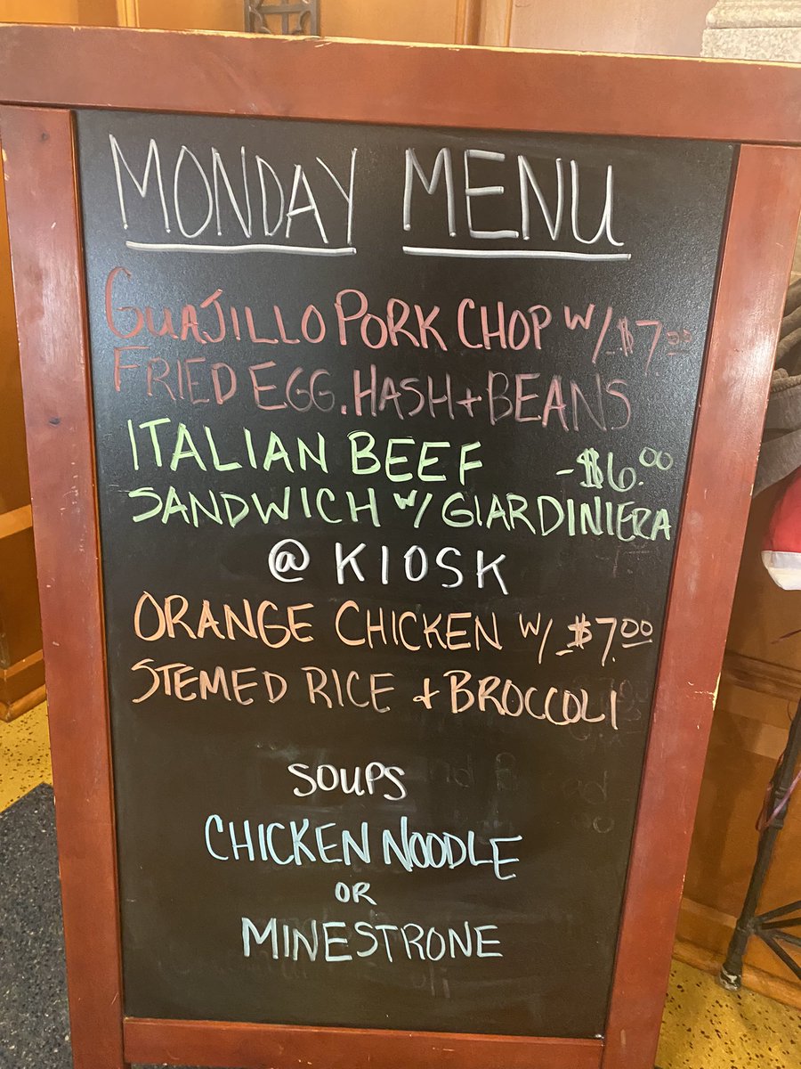 StIgnatiusQuest's tweet photo. Beef ๐
Pork ๐
Chicken ๐
โฆ.broccoli ๐ฅฆ
We have the whole (delicious) farm today ๐ฉโ๐พ๐จโ๐พโบ๏ธ
#quest #QuestFoodIsTheBestFood #TullyHall #DamenHall #SaintIgnatius #Lunchtime https://t.co/wjJIPWWnpl