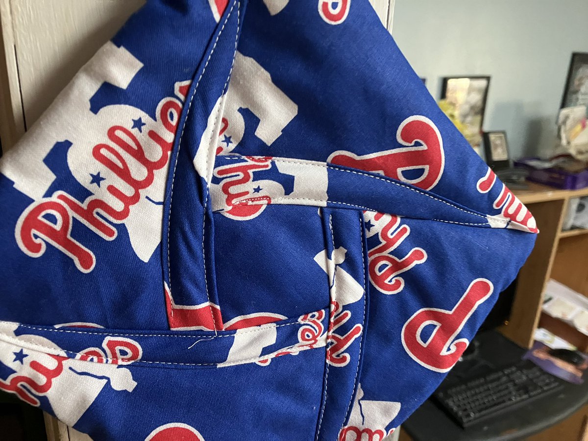JonPSU77's tweet photo. Phillies handmade hanging pot holder https://t.co/1LrwBlzZli