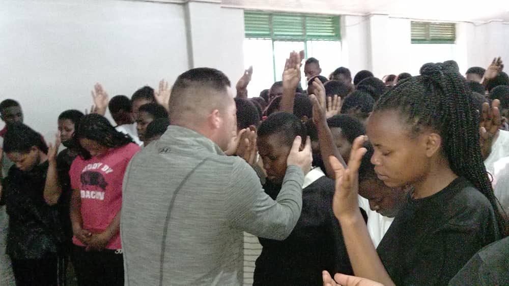 itsofkigali's tweet photo. Thread 2/2: With the Delegation from United State of America, today Restoration church have visited ITS KIGALI, for a Session of Pray, Praise and worship with the students of ITS KIGALI🙏❤️🤍 https://t.co/vqgCytGmpk
