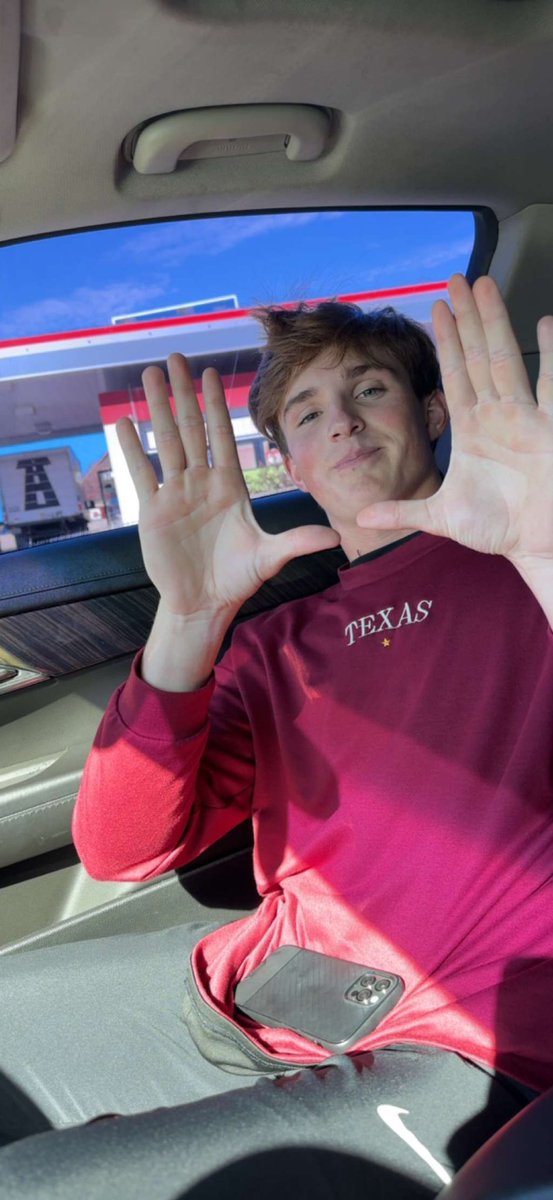 WARNING⚠️⛔️: It is a FUMUNDA GAME DAY. Pull up to the Mac @ 3:30 to watch your FUMUNDA MEN DOMINATE Game 5 of the series. Let’s win today.🙌🏼