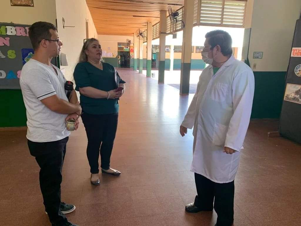 SAdoremis's tweet photo. 👥#NuestroEquipo escuchando a nuestros #Docentes y acercando la propuesta de #FreTeMis

Gracias por el apoyo y acompañamiento.
.
.
#SomosFreTEMis
#SomosADoReMis 
#DocentesMisioneros https://t.co/XZSGMTdotq