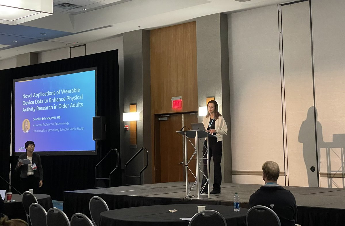 actigraph's tweet photo. #ADDS2022
@JohnsHopkinsSPH’s @jenschrack is presenting novel applications of wearable device data to enhance physical activity research in older adults. https://t.co/rlLgT4Kf1g