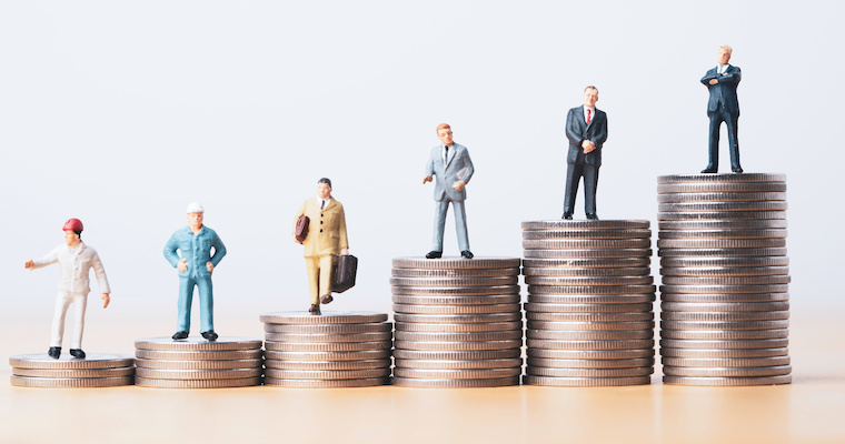 #ExecutivePay it can make or break a company, even a #FamilyBusiness. 

How you can determine what the best #compensation practice should be for your business.