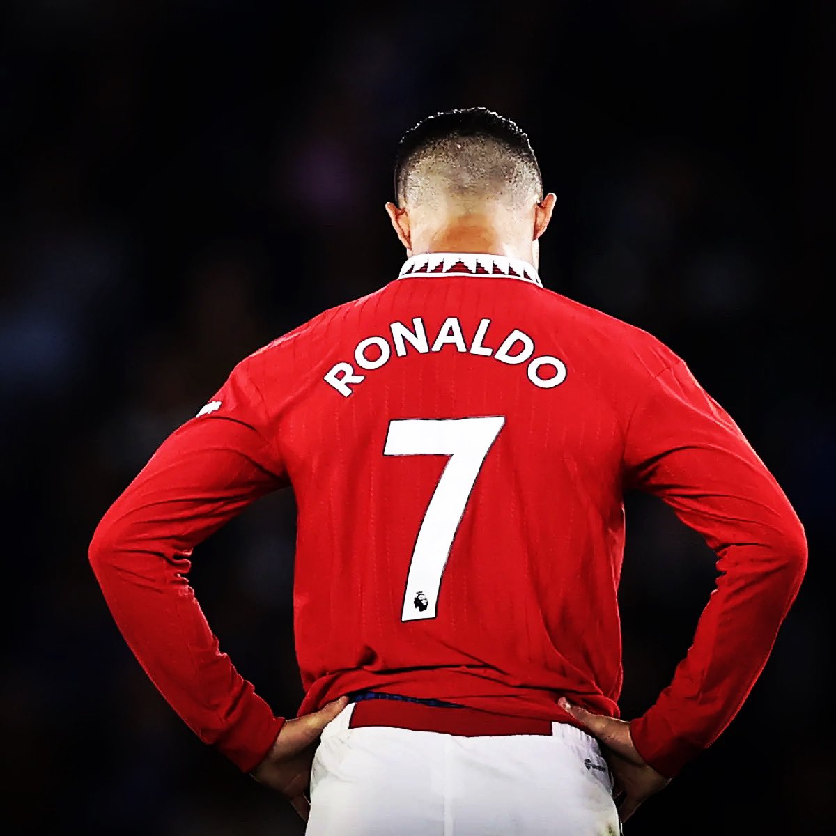 Towno10's tweet photo. This is NOT a post about Ronaldo. 

I’m aware I’ll lose some of you now 😢 but those they stay and understand please share #MentalHealth 💚 https://t.co/3lt1yV3ukH