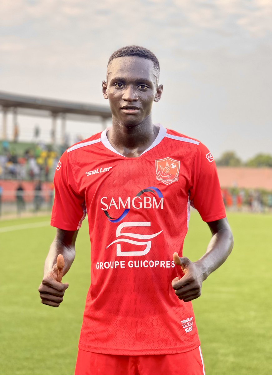 HACofficiel's tweet photo. Première apparition de Sory Traoré sous les couleurs du HAC en match officiel. Le jeune attaquant formé à l’@AcademieAFAS a disputé ses premières minutes face au @CiKamsar 👏🏾
#Ligue1Guicopres #CIKHAC 
#PanAfricanTeam 🔴⚪️ https://t.co/7PJGhEN2hw
