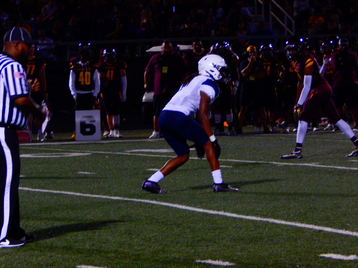 Check out my senior year highlights below 🙏🙏🙏👀🤝🤝class of 2023

hudl.com/v/2JpbDx