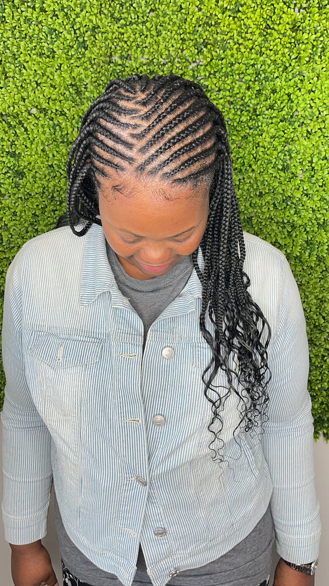 naedibug1's tweet photo. ✨Showing off my work!✨ #houstonbraids #houstonhairstylist #houstonbraider #houstonknotless https://t.co/tnEsutVpfv