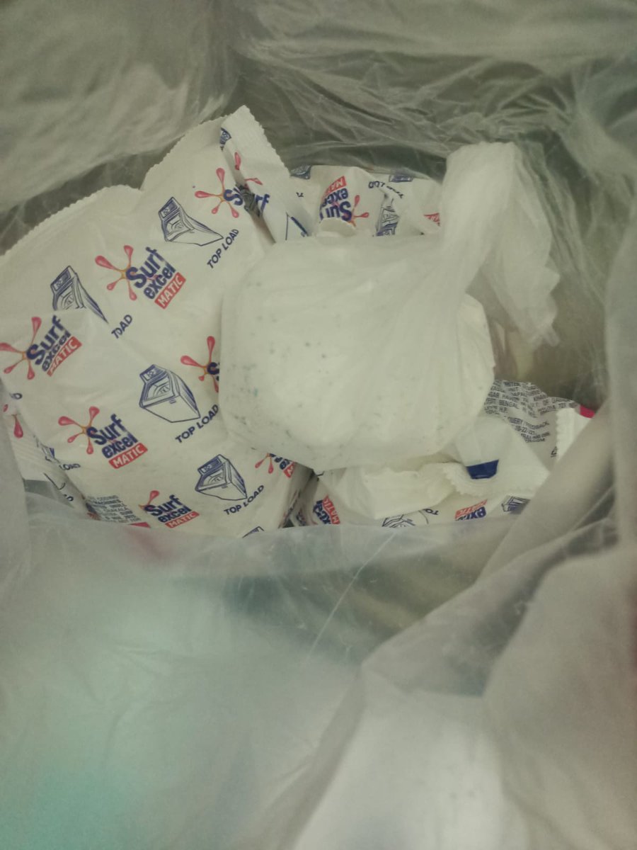 DennisDavar's tweet photo. I really regretted ordering from the @StarQuik app from @StarBazaarIndia this is how I received the 6kg box of surf Excel matic.... For something costing over Rs 1000 there should be some quality check. I don't even know if this is real or fake soap powder.@HUL_News https://t.co/e5BoEhAPHM