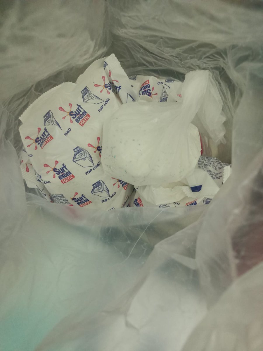 DennisDavar's tweet photo. I really regretted ordering from the @StarQuik app from @StarBazaarIndia this is how I received the 6kg box of surf Excel matic.... For something costing over Rs 1000 there should be some quality check. I don't even know if this is real or fake soap powder.@HUL_News https://t.co/e5BoEhAPHM