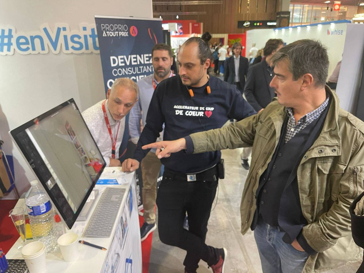 enVisite tweet media