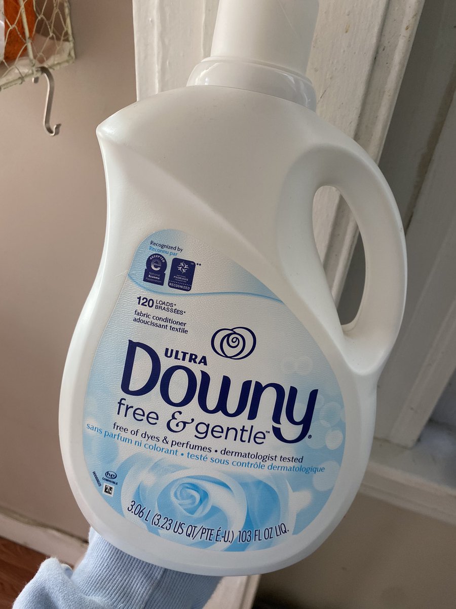 Thinking about that tiktok where a girls boyfriend started doing all the laundry to take some pressure off her and it turns out he had only been using fabric softener bc he thought it was detergent. Just saw this in my guy friends home. No detergent to be found.