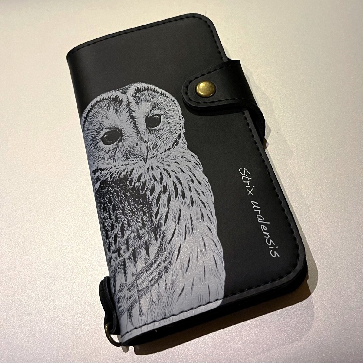 enwit_inc's tweet photo. 【期間限定】本革製手帳型iPhoneケースのご注文を承ります https://t.co/h1EdDOAfdU
イベントで好評だった9柄を #いきもの細密画アートグッズ 通販🚚でご注文いただけるチャンスです!(次回未定)
対応機種等は上記ブログをご覧下さいね🤗
12/4(日)申込〆切 → 12月下旬発送
#薮内正幸
#フクロウ https://t.co/TohhRLiFQA