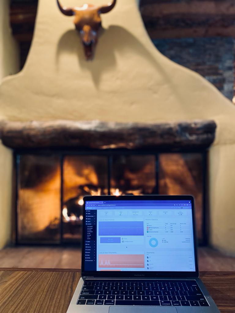trackingpremium's tweet image. 🌲Temporada de envíos🎄☃️⛄

🎄En está temporada navideña que los envíos se incrementan es necesario utilizar un método y logística necesaria para automatizar procesos e incrementar la productividad.🎄
. 
.
#paqueteria #enviosaereos #enviosmaritimos #casillerosmiami #casillero