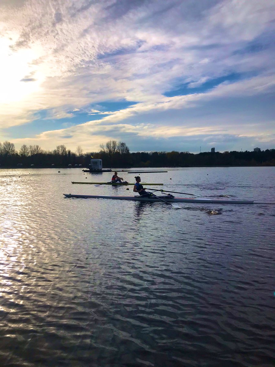 StartStrathPark's tweet photo. Lovely morning on the loch today.
You wouldn’t know it was mid-November in Scotland 🤯
#Start #ThinkYouKnowRowing https://t.co/cL2v77jpDI