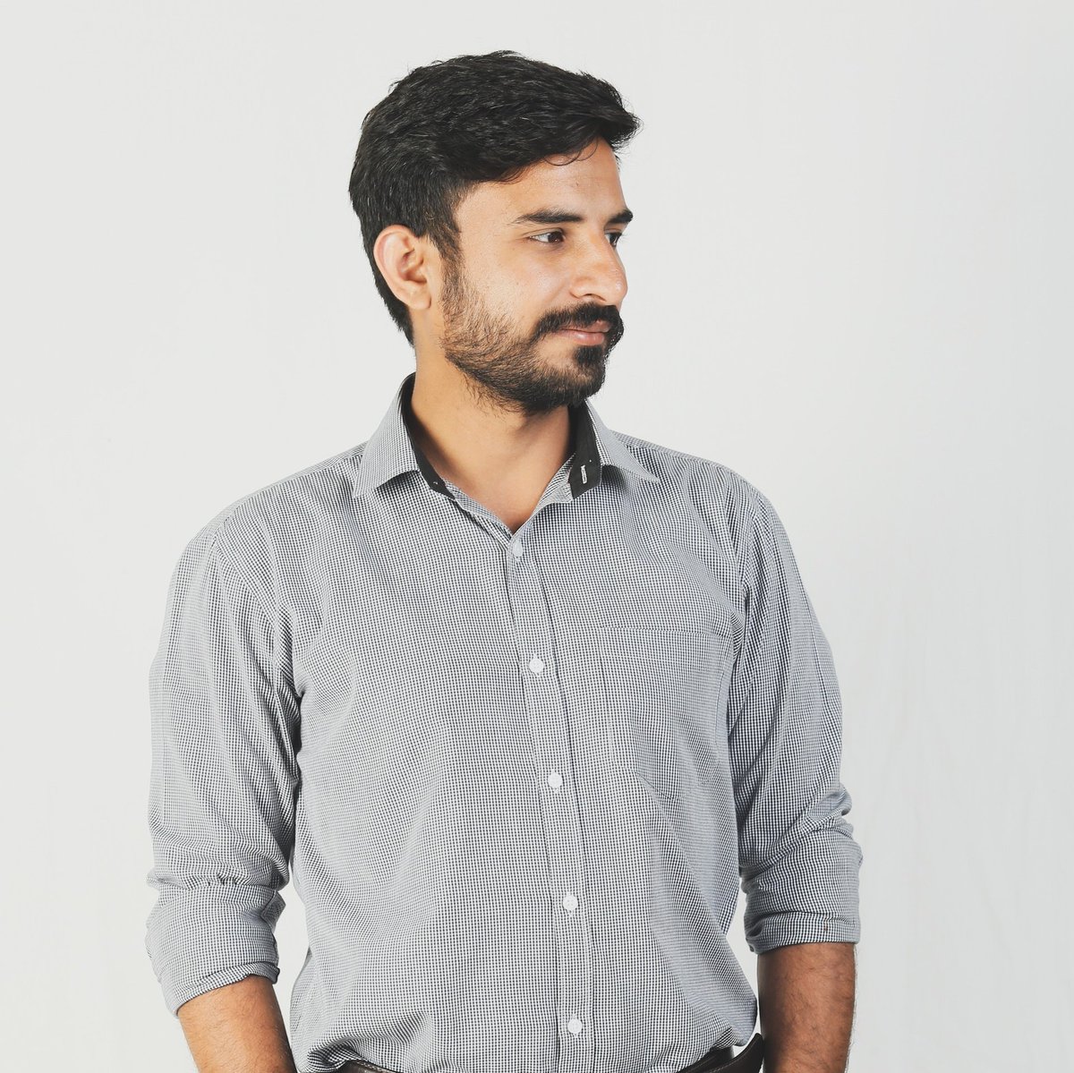 shahzadrazakk's tweet photo. Turn your wounds into wisdom.
#NewProfilePic #aviupdate https://t.co/kw5pTKRjbc