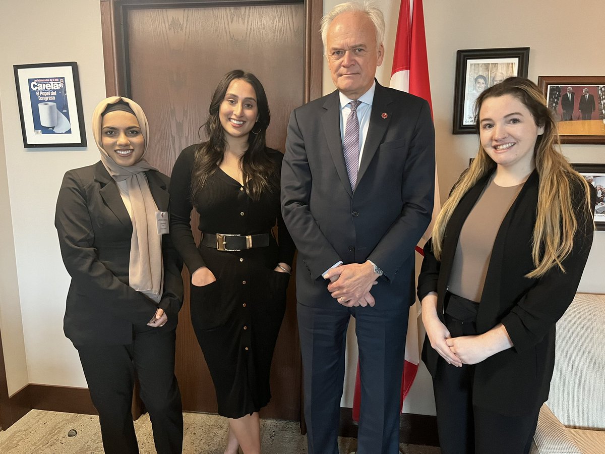DanielleJudd14's tweet photo. Fantastic meeting with The Honourable @SenBoehm this morning as @CFMSFEMC delegates to discuss how we can work together to decriminalize opioids and make a dent in the opioid crisis. We look forward to continuing to work together! #CFMSDayOfAction #NDoA2022 #decriminalizeopioids https://t.co/ClTNtOAfEv