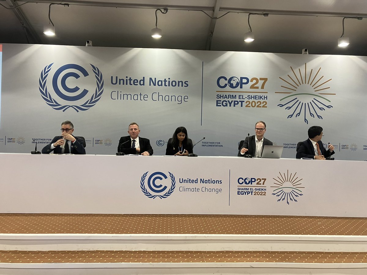 helenarosegray's tweet image. Our panel of hosts then treated the audience to a discussion touching in #alberta energy transition, #strandedasset, #wind energy’s required growth and how #regulation &amp;amp; #markets need to evolve… 

Plus @CampanaleMark response on CCS

#COP27