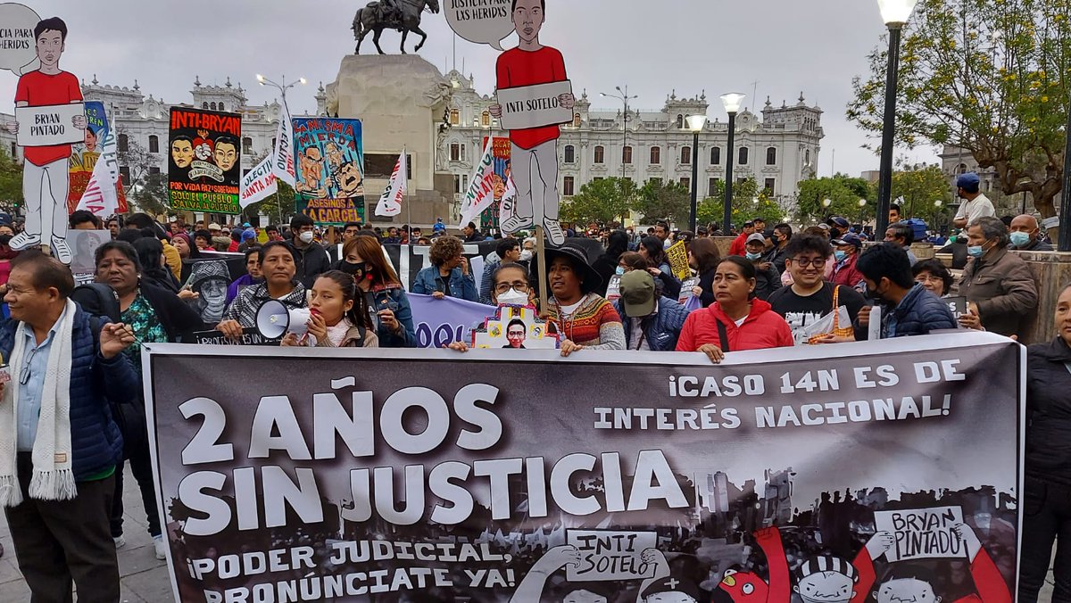AlexFebrero_'s tweet photo. Las marchas dejaron dos fallecidos: Inti y Bryan y muchísimos heridos(as). Hasta el día de hoy se les recuerda porque la memoria es lo único que siempre preservará ✊🏻🇵🇪
#2AñosSinJusticia
#YoMarchéEl14N
#JusticiaParaIntiYBryan
#JusticiaParaLxsHeridxs
#perunoolvida14n https://t.co/KI5xOfV98G