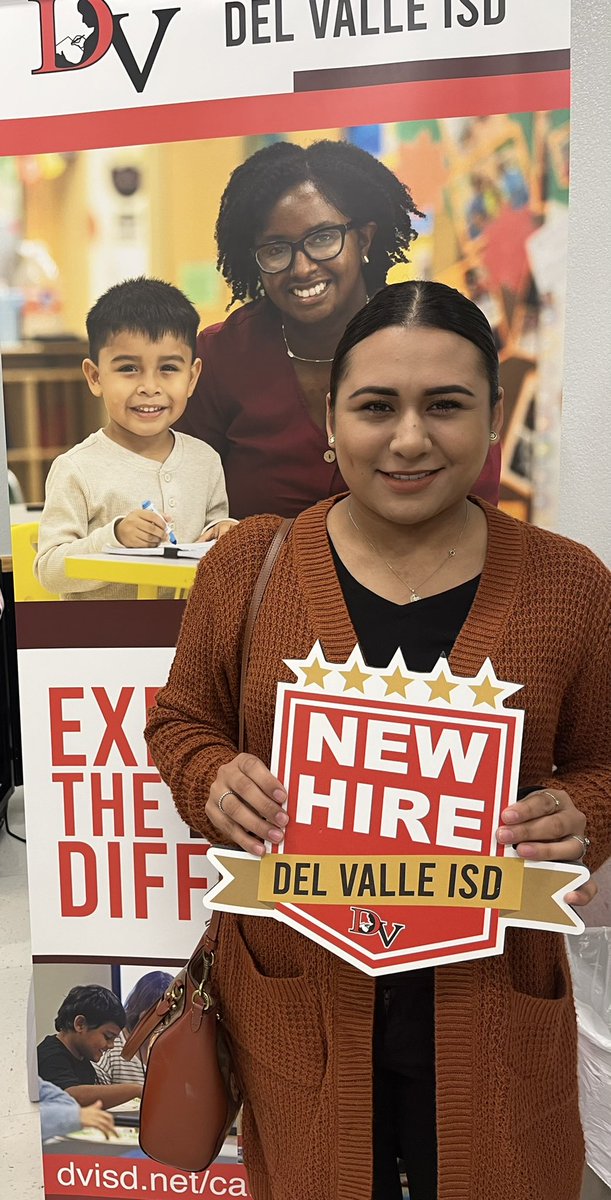 dvisd_hr's tweet photo. Successful in person New Hire Orientation! First one since Covid! #dvdifference #onboarding https://t.co/Y9IC4S3J2A
