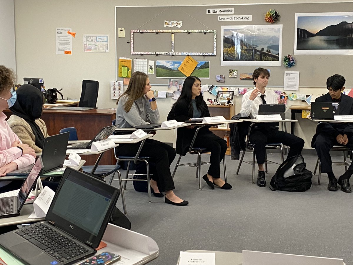 CandaceFikis's tweet image. 57th Semester of the Legislative Simulation at West Chicago High School - today we are holding committee hearings as students defend their bills in the hopes they will make it to full session in a few weeks. #WeAreWeGo