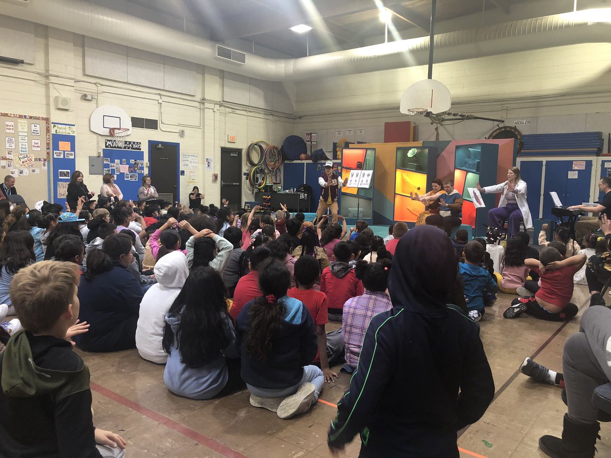 KckLindbergh's tweet photo. @learnLOKC @kcopera put on an incredible performance of Sketchbook for Ollie! The students and staff loved this visit!!! @Mstewart_2u @DrBrutto https://t.co/FCGmv5pc4K