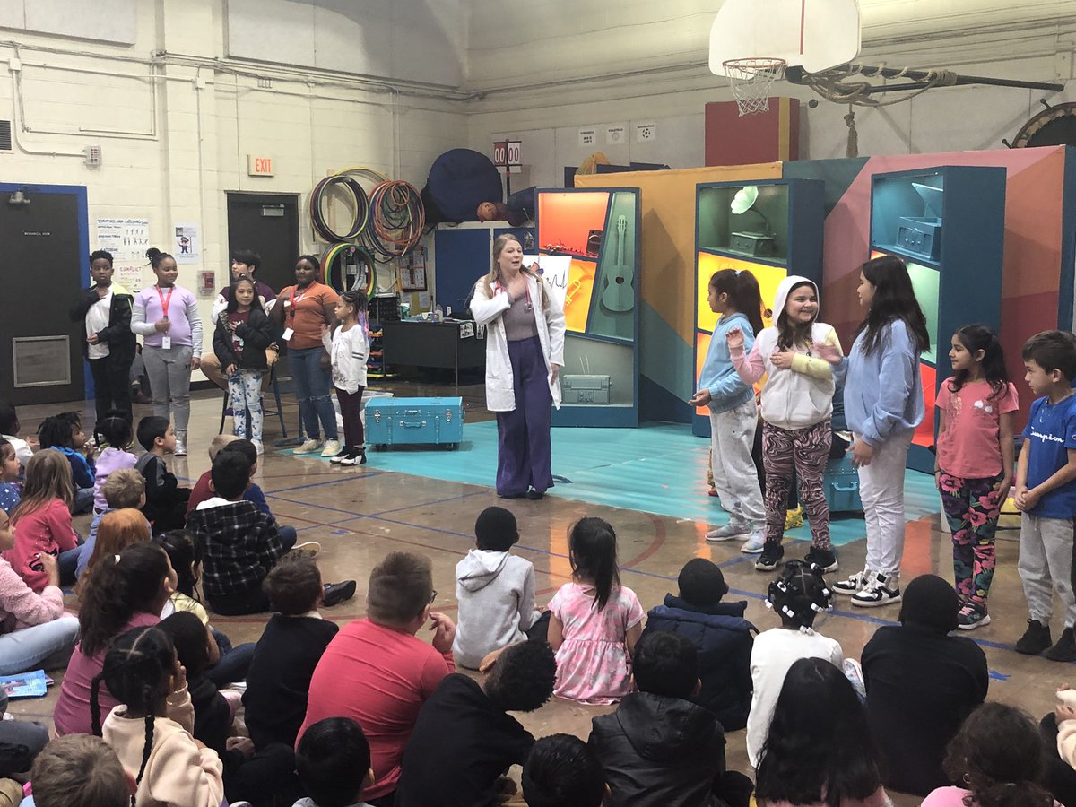 KckLindbergh's tweet photo. @learnLOKC @kcopera put on an incredible performance of Sketchbook for Ollie! The students and staff loved this visit!!! @Mstewart_2u @DrBrutto https://t.co/FCGmv5pc4K